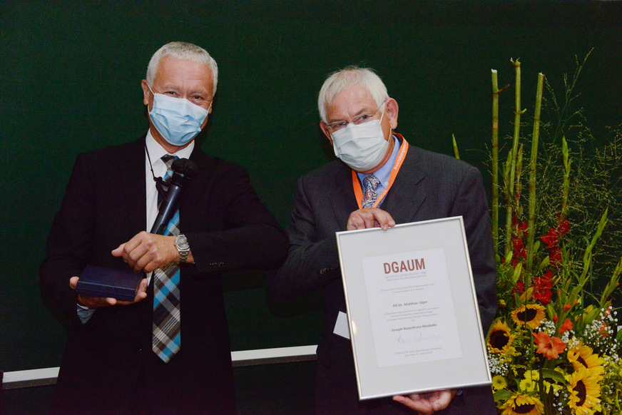 Die Joseph-Rutenfranz-Medaille wurde in diesem Jahr an Priv.-Doz. Dr. Ing. Matthias Jäger (rechts) verliehen