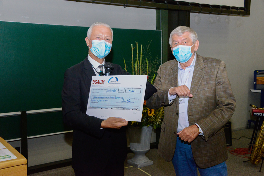 Der zweite Vorsitzende des Bundesverbandes Asbestose Selbsthilfegruppen e.V., Herr Bernhard Heise, nahm den Scheck im Rahmen der Jahrestagung entgegen