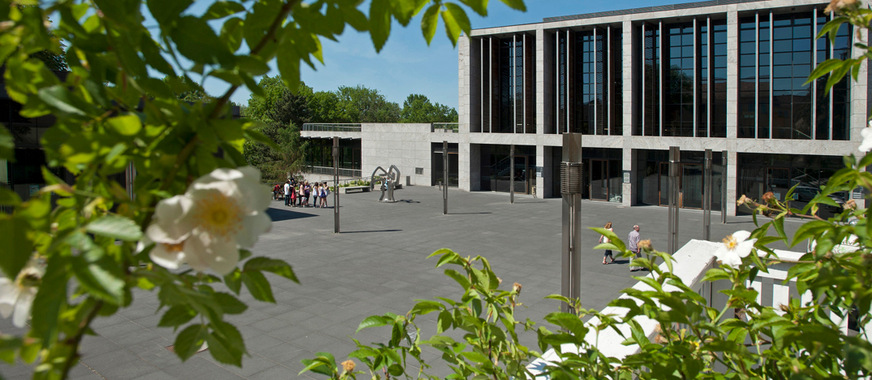 Weimarhalle am UNESCO-Platz