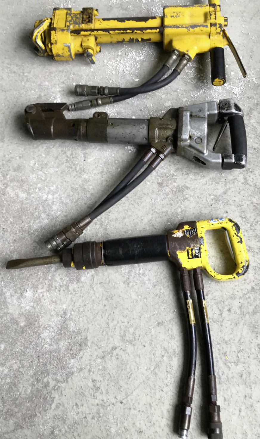 Abb.&nbsp;4:  Hydraulische Stemmhämmer