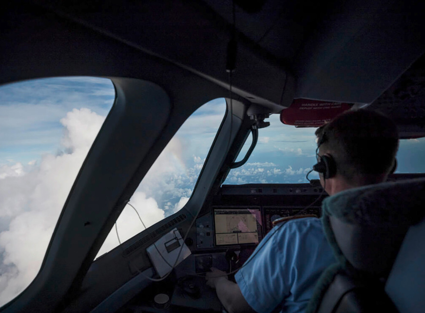 Abb. 2:  Cockpit-Ansicht aus einem Airbus A350 während des Fluges