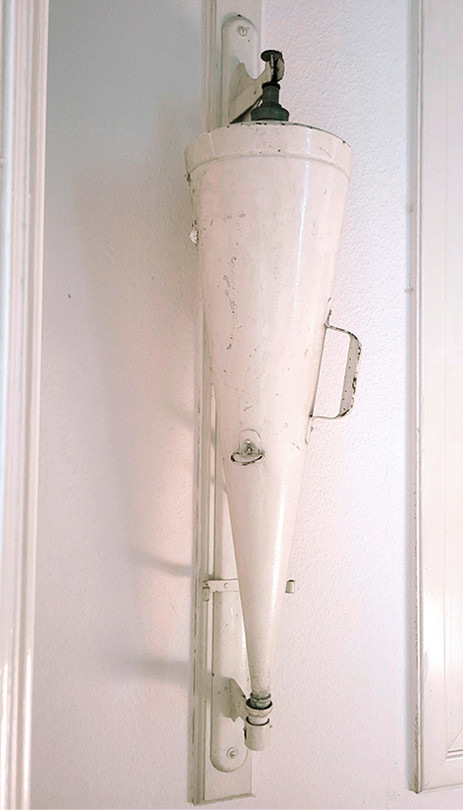 Abb.&nbsp;5:  Spitztüte