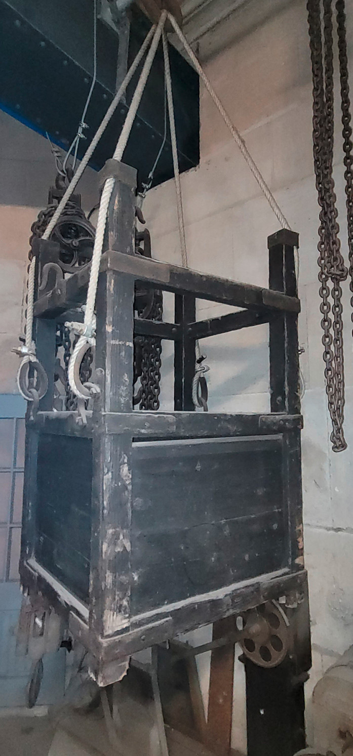 Abb. 6:  Hängestuhl