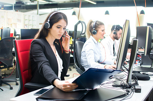 IM BRENNPUNKT - Gesundes Arbeiten in Call Centern sicherstellen