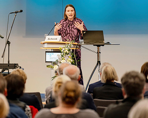 Ministerin Katharina Schenk