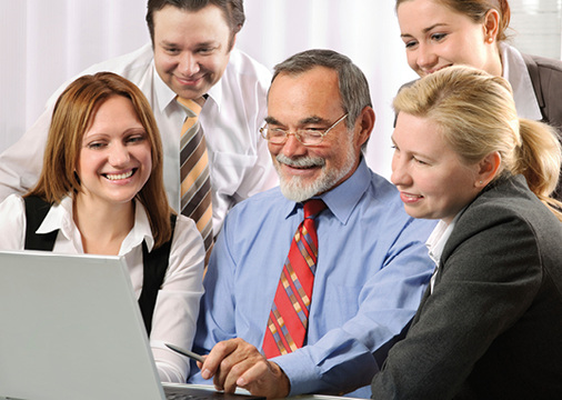 
Eine wertschätzende, die Beschäftigten in Entscheidungsprozesse einbindende Umgangskultur trägt zur Gesundheit älterer Mitarbeiter erheblich bei
