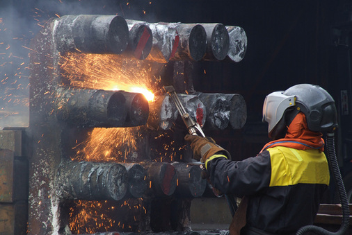 



Beim Schweißen an größeren vorgewärmten Werkstücken kommt es meist zu extremer Hitzebelastung
