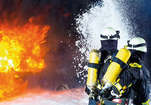 



 Abb. 3: 
 Neben der psychomentalen und besonders hohen kardiopulmonalen Belastung ist eine adäquate Leistungsfähigkeit der Organsysteme eines Atemschutzgerätträgers unabdingbar
