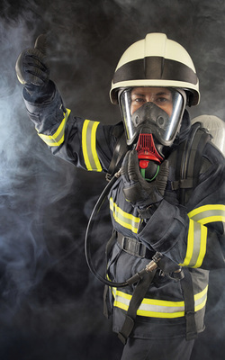 <p>
</p>

<p>
Feuerwehrleute sollten frei von Atemwegserkrankungen sein und somit „schweren Atemschutz“ tragen können
</p> - © © Jasmina81/Thinkstock

