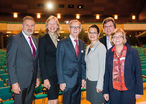 
Präsidium des VDBW: (von links) Dr. U. Gerecke, Dr. A. Wahl-Wachendorf, Dr. W. Panter, Dr. R. Jurkschat, Dr. P. Egler und Dr. W. Schramm
