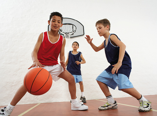 <p>
</p>

<p>
Unfalleinwirkungen im Kindheits- und Jugendalter (z. B. beim Schulsport) spielen nicht selten eine entscheidende Rolle in der Kausalitätsbetrachtung
</p> - © © Fuse/Thinkstock

