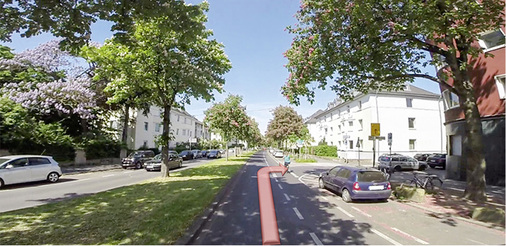 
 Abb. 2 
 Innerstädtische Abbiegesituation mit Fahrradfahrer
