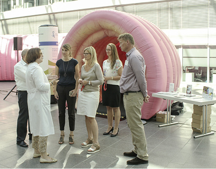 
 Abb. 2: 
 Darmkrebs-Präventionsaktion am Essener E.ON Campus
