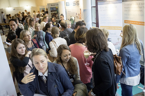 
Die Aussteller konnten sich an den beiden Kongresstagen mit mehr als 700 Teilnehmern austauschen
