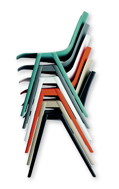 



Sechs Farben bieten einen breiten Gestaltungsspielraum, der durch die optionalen Polstervarianten nochmals deutlich erweitert werden kann
