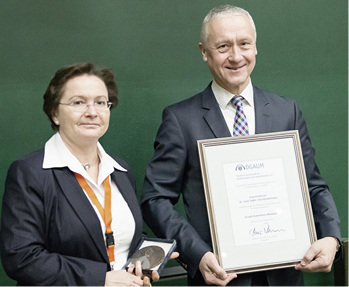 <p>
</p>

<p>
Die Joseph-Rutenfranz-Medaille wurde 2018 an Prof. Dr. med. Irina Böckelmann verliehen
</p> - © Foto: DGAUM

