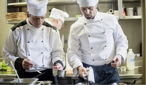 



Die Verhältnisse am Arbeitsplatz sind so zu gestalten, dass eine Gefährdung für das Leben möglichst vermieden wird sowie die physische und psychische Gesundheit erhalten bleibt
