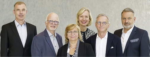 <p>
Präsidium des VDBW: v. l. n. r. Dr. Harmen Eilers, Dr. Heinz-Joh. Bicker, Dr. Wiete Schramm, Dr. Anette Wahl-Wachendorf, Dr. Wolfgang Panter, Dr. Uwe Gerecke
</p>