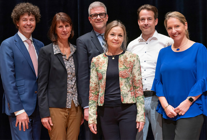 Das neu gewählte Präsidium des VDBW  (von links nach rechts) : Stefan Linnig, MPH, Dr. Vera-Stich-Kreitner, Dr. Michael Drees, Susanne H. Liebe, Dr. Timm Kappenberg, Dr. Anna Böss - © Foto: © VDBW/Guido Kollmeier
