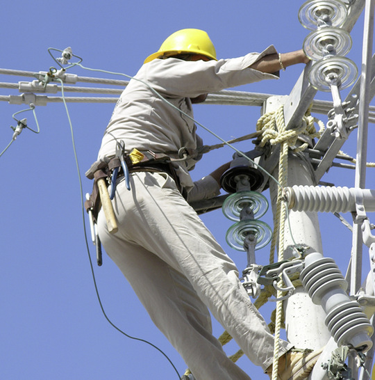 Outdoor-Worker können durch berufliche UV-Einwirkung gesundheitlichen Risiken ausgesetzt sein - © Foto: Pseudonym-stock-adobe.com 
