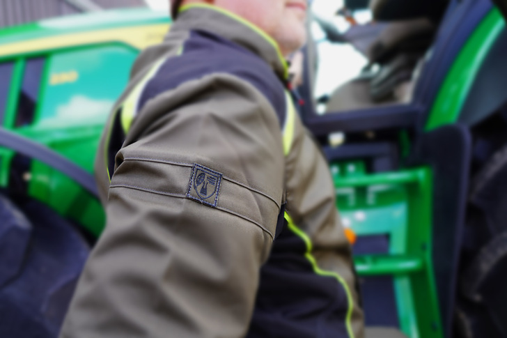 Zertifizierte Arbeitskleidung mit Piktogramm "Erlenmeyerkolben mit Blatt"