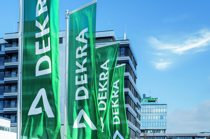 Der DEKRA Arbeitssicherheitsreport 2025 zeigt Herausforderungen und Lösungen in neuen Arbeitswelten. Gemeinsam mit dem Institut forsa hat DEKRA rund 1.500 Beschäftigte nach dem Stand des Arbeitsschutzes in ihrer Arbeitsstelle befragt.