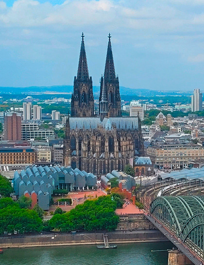 Abb. 1:    Dom zu Köln