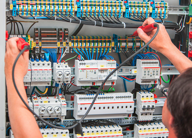 Die Pflicht zur Prüfung elektrischer Anlagen und Betriebsmittel soll noch praxisnäher und risikoorientiert gestaltet werden