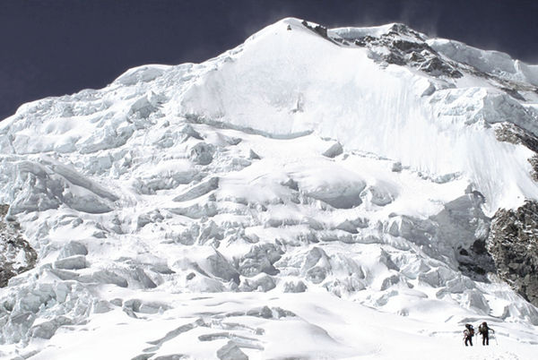 
 Abb. 1: 
 Der Unfallort am Huascaran (Foto: M. Tannheimer)
