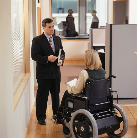 <p>
Schwerbehinderte sollen am Arbeits- und gesellschaft-lichen Leben teilhaben können
</p> - © © Keith Brofsky/Thinkstock

