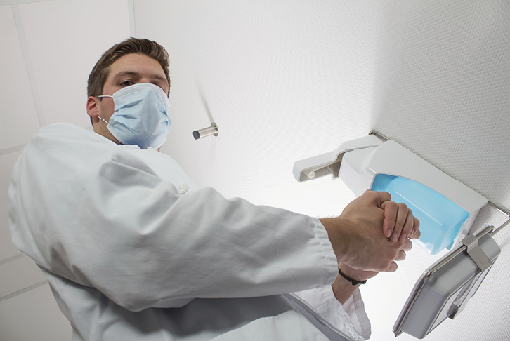 



Die Betriebsarztpraxis unterscheidet sich hinsichtlich der Hygiene nicht von anderen Arztpraxen
