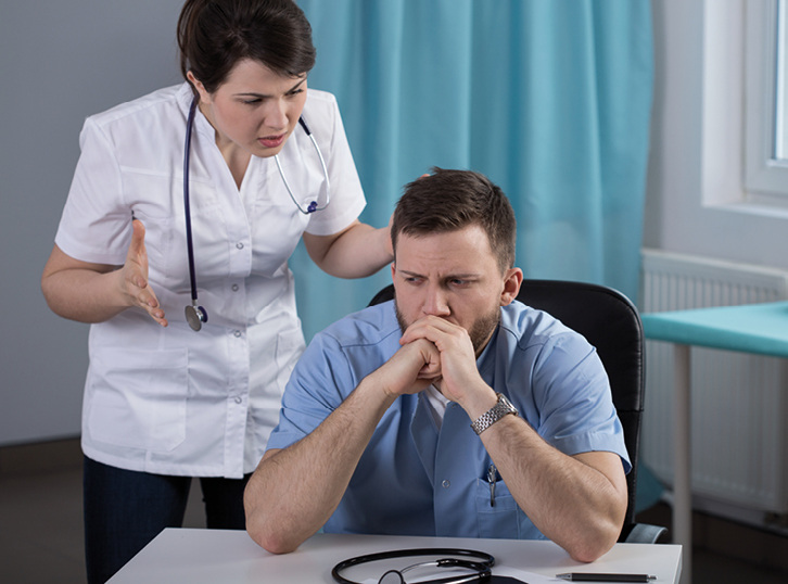 



Probleme im Team können für die Beschäftigten stark belastend sein
