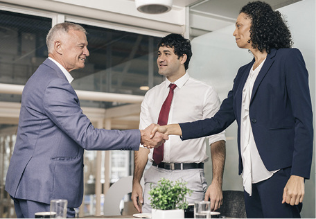 
Lob, Anerkennung und Wertschätzung bei der Arbeit tragen dazu bei, Gesundheit und Motivation der Mitarbeiter zu fördern



