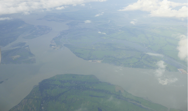 
 Abb. 1: 
 Landeanflug auf Bangladesch
