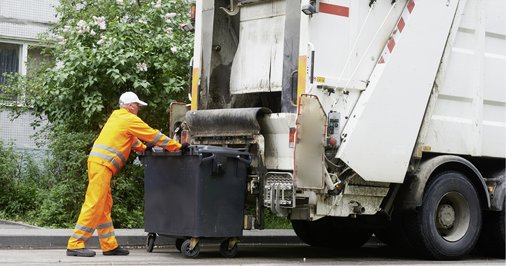 
Um ihren Beschäftigten Präventionsmaßnahmen anbieten zu können, möchte die Stadtreinigung Hamburg mit dem RehaCentrum Hamburg zusammenarbeiten und im Konzept des Präventionsprogramms die speziellen Belastungen bei Müllabfuhr und Stadtreinigung berücksichtigen (Symbolbild)



