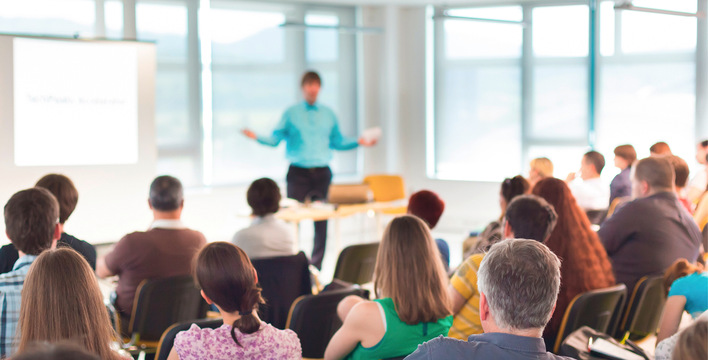 Vernetzungsaktivitäten sind fester Bestandteil der Arbeit der Programmevaluation. Dazu gehören auch Veranstaltungen wie beispielsweise Fachkonferenzen und Workshops.