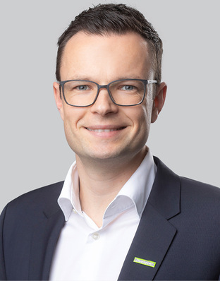 Dr. Nils Balser