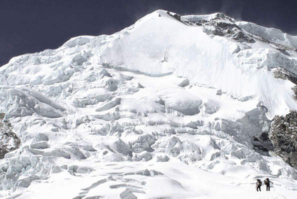 
 Abb. 1: 
 Der Unfallort am Huascaran (Foto: M. Tannheimer)
